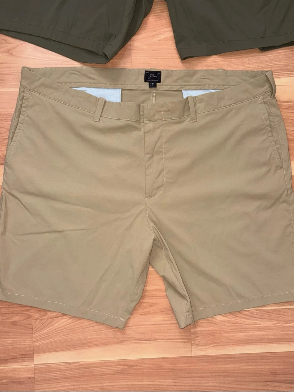 J. Crew Lot Of 2  9” Tech Shorts Green/Khaki Size 42” XXL Preppy  Casual Golf